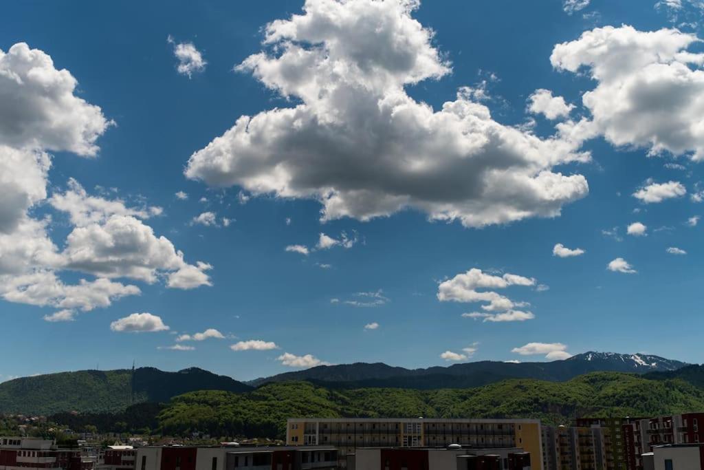 Skylark - Singapore Penthouse With Jacuzzi & Panoramic View Appartement Braşov Buitenkant foto